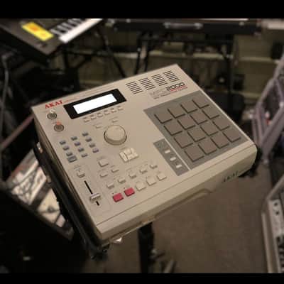 Akai MPC2000 MIDI Production Center 1997 - 2001 - Grey image 3
