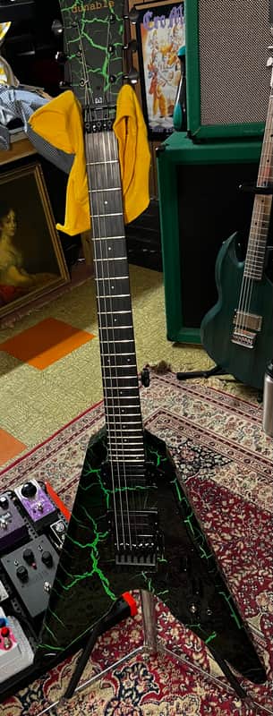 Dunable Asteroid DE 2024 - Black / green crackle image 1