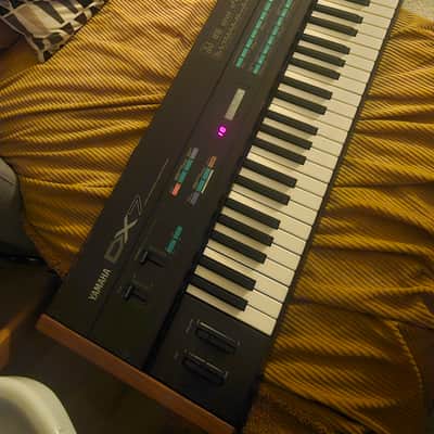 Yamaha DX7 Programmable Algorithm Synthesizer 1983 - 1987 - Black image 1