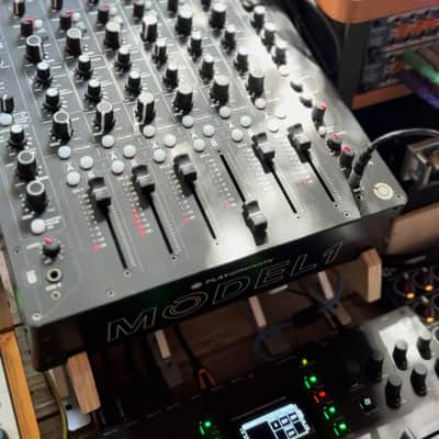 Allen & Heath Play Differently Model 1 6-Channel Analog Mixer 2016 - Present - Black image 4