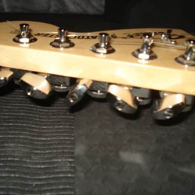 Fender American Special Stratocaster 2012 - Candy Apple Red image 12