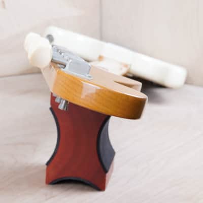 Fender MG-65 Mustang Reissue CIJ 2007 Vintage White US Vintage Grey Bobbin Pickups w/ Bag image 16