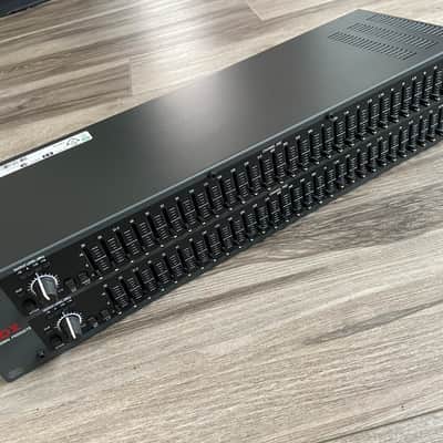 dbx 231 Dual Channel 31-Band EQ Black image 2