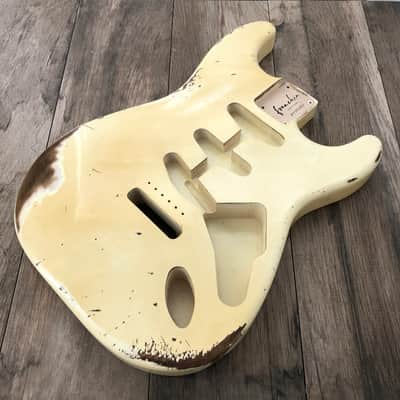 FRANCHIN Mercury guitar body Heavy Relic Aged Vintage White 100% Nitro Lacquer Cracks SSS Poplar Stratocaster-Strat-S-Style Made in Italy - Stock piece #23520926 image 3