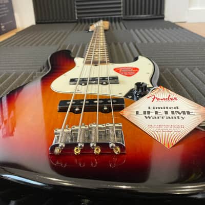 *MINT CONDITION* AMERICAN SPECIAL FENDER JAZZ BASS image 3