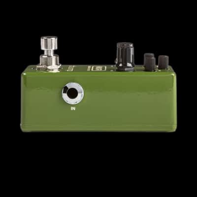 MXR M281 Thump Bass Preamp Effect Pedal image 4