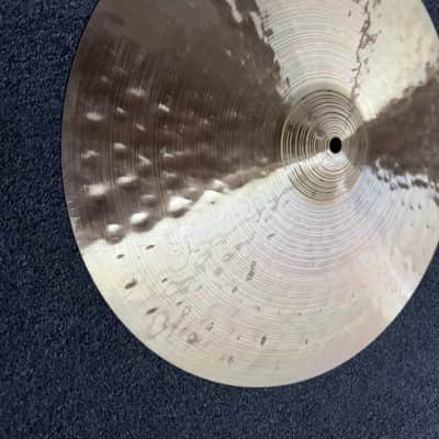Paiste 16" Signature Traditionals Thin Crash Cymbal 1996 - Present - Traditional image 3