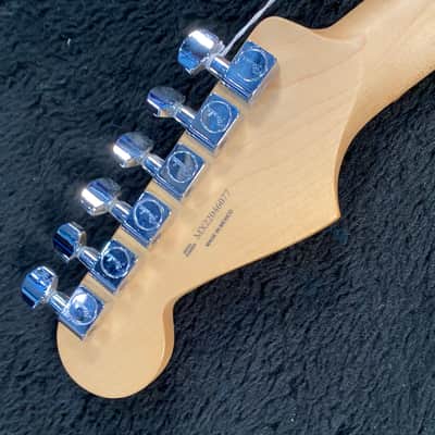 Fender Player Stratocaster HSS with Pau Ferro Fretboard 3-Color Sunburst #MX22046077 (8 lbs. 0.7 oz image 5