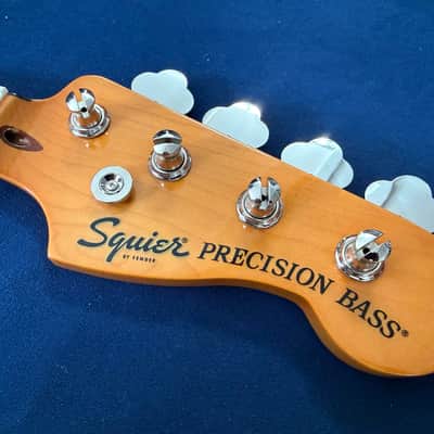 Squier Classic Vibe 70’s Precision Bass Neck image 1
