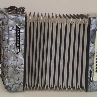 Weltmeister-Stella-40-Bass-LMM-Accordion-Akkordeon-Fisarmonica-grey image 8