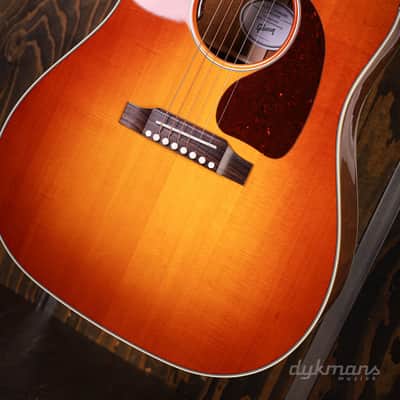 Gibson J-45 Standard Heritage Cherry Sunburst image 3