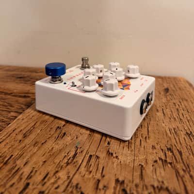 Keeley Caverns Reverb / Delay V2 2017 - Present - White image 4
