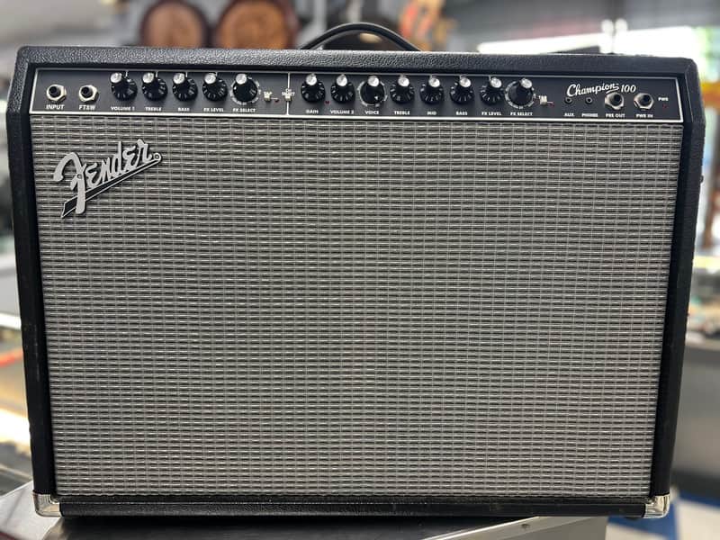 Fender Champion 100 2-Channel 100-Watt 2x12" Solid State Guitar Combo 2013 - Present - Black image 1