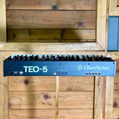 Immagine Oberheim TEO-5 44-Key 5-Voice Synthesizer - Black - 9