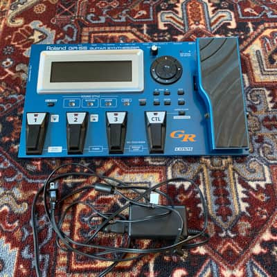Roland GR-55GK Guitar Synth with GK-3 Pickup