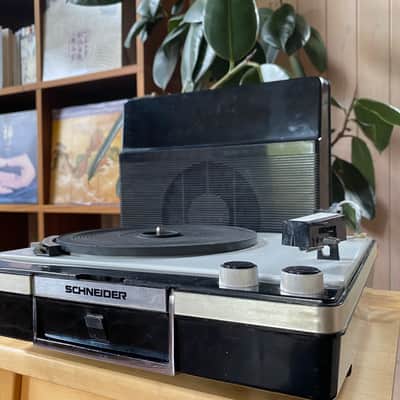 Schneider Record Player Avila 1228 image 3