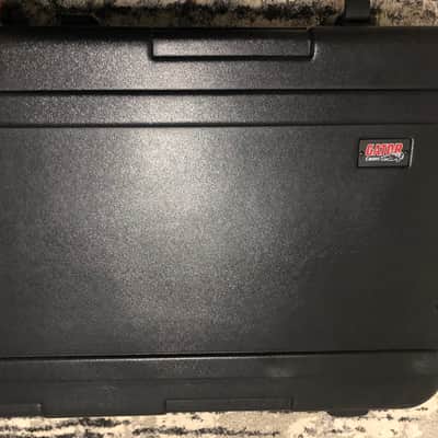 Gator GTSA-KEY76D TSA ATA Deep 76-Note Keyboard Case W/ Wheels - Black image 4