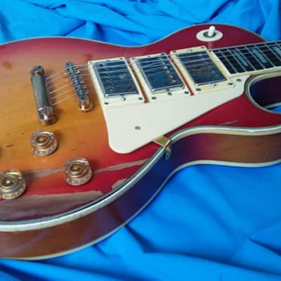Greco EG-500 (mod EG-600 Ace Frehley 3 pickups) Super Real image 1