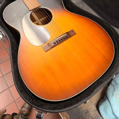 Martin 000-17 Lefty 2010s - Whiskey Sunburst image 1