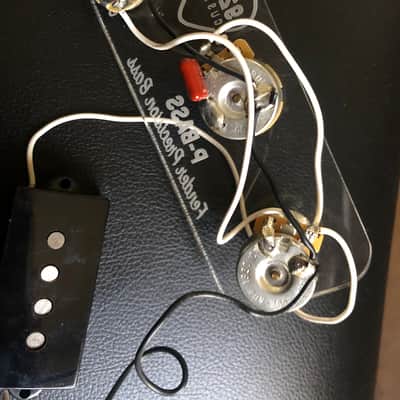 Fender Vintera P Bass Pickups / Pots / Jack image 2