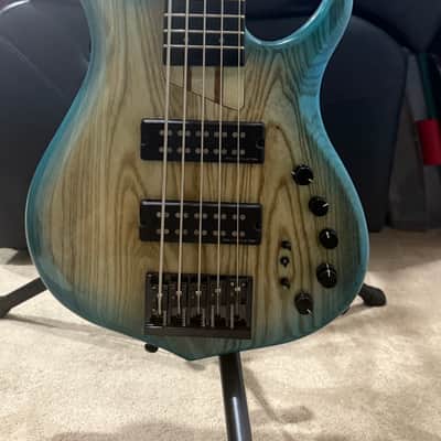 Sire 2nd Generation Marcus Miller M5 2021 - Transparent Blue image 6