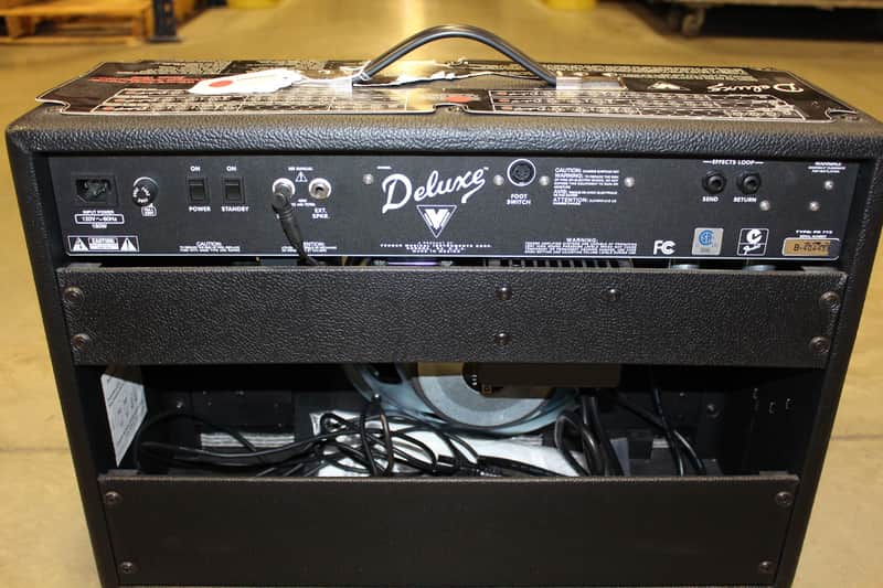 Fender Deluxe VM Vintage Modified 2-Channel 40-Watt 1x12" Guitar Combo 2009 - 2012 image 2