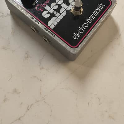 Electro-Harmonix Stereo Electric Mistress Flanger / Chorus 2007 - Present Black / Pink image 3