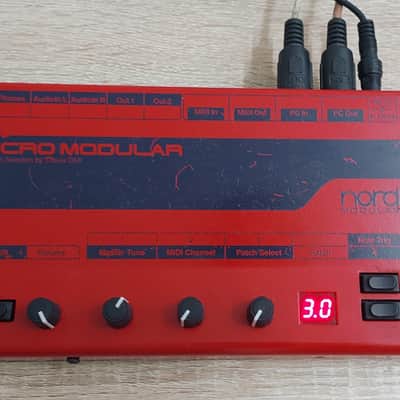 Nord Micro Modular Desktop Virtual Synthesizer 1997 - 2003 - Red