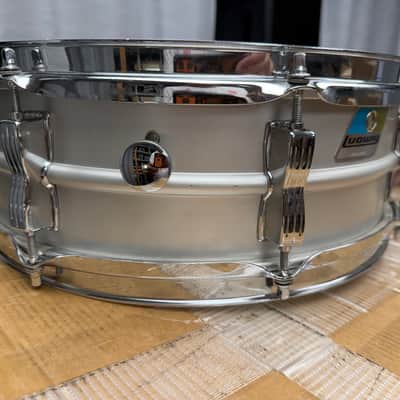 Ludwig Acrolite USA snare drum 5 x 14 very clean VINTAGE image 3