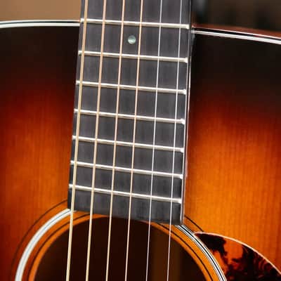 Martin Custom 000-18 Golden Era 1937 Acoustic Guitar, Quilted Mahogany/Adirondack Spruce, 1935 Sunburst with Hardshell Case - Used image 10