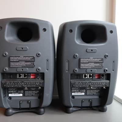 Genelec 8240A SAM 6.5" Powered Nearfield Studio Monitor (Pair) 2006 - 2016 - Gray image 2