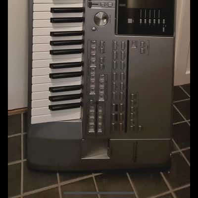 Yamaha Tyros 5 Grey - 61 keys image 1