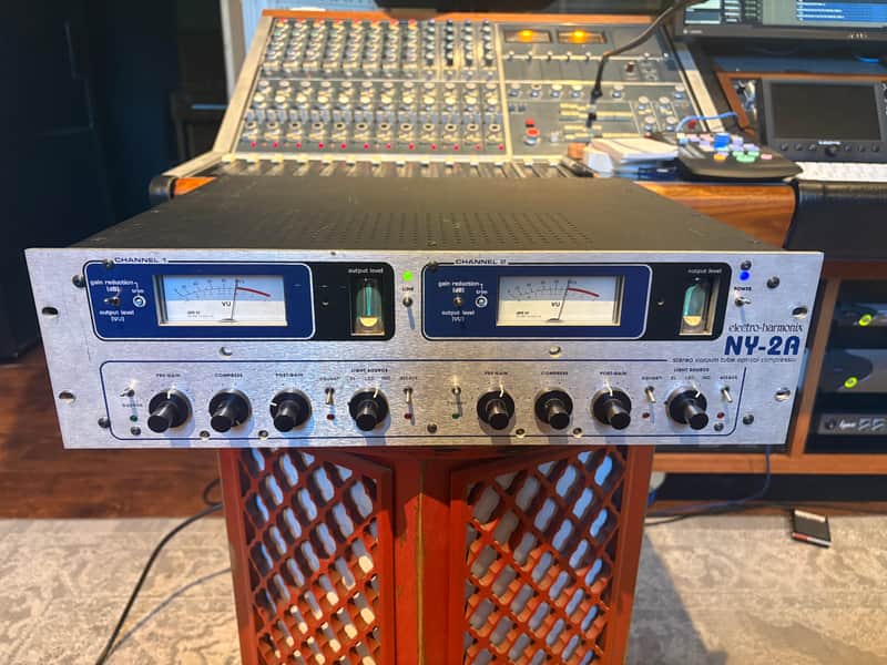 Electro-Harmonix NY-2A Stereo Compressor image 1