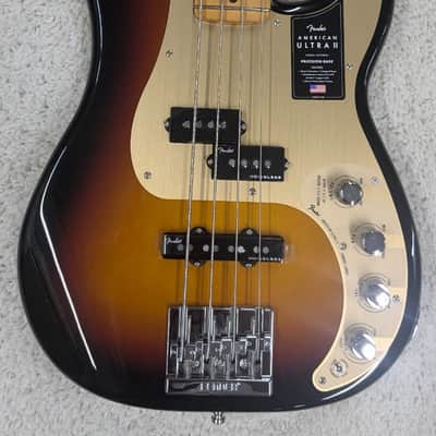Mint Fender American Ultra II Precision Bass®, Maple Fingerboard, Ultraburst +HS Case image 3