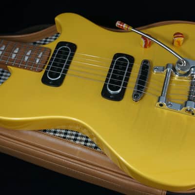 Powers Electric A-Type Select Flame Transparent in Saffron Yellow Metallic image 6