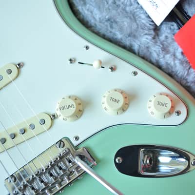 Surf Green Fender Strat Sweetwater CS ’69 Roasted Maple American Professional 2019 USA image 7