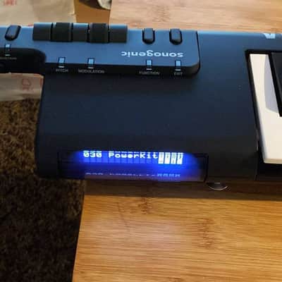 Yamaha Sonogenic SHS-500B 37-key keytar shoulder keyboard Mint Condition image 4