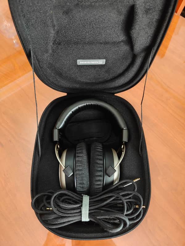 Beyerdynamic T1 2nd gen image 1