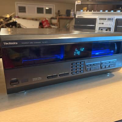 Technics SL-MC7 110+1 CD Changer Player Optical Output W/ Remote Serviced Beauty image 4