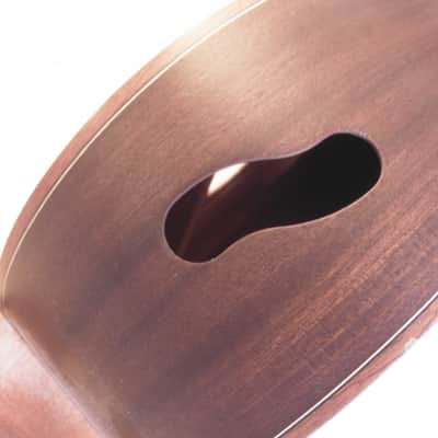 Konzertgitarre Amano 5C-OP - Natur mit Soundport seitlich image 5