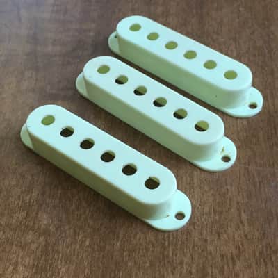 Vintage Spec 52mm Bold Mint Green Pickup Covers Strat Relic Fender Stratocaster image 1
