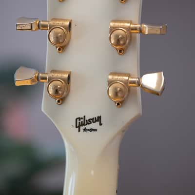 2007 Gibson Custom Les Paul Custom - in Naturally Aged Alpine White image 13