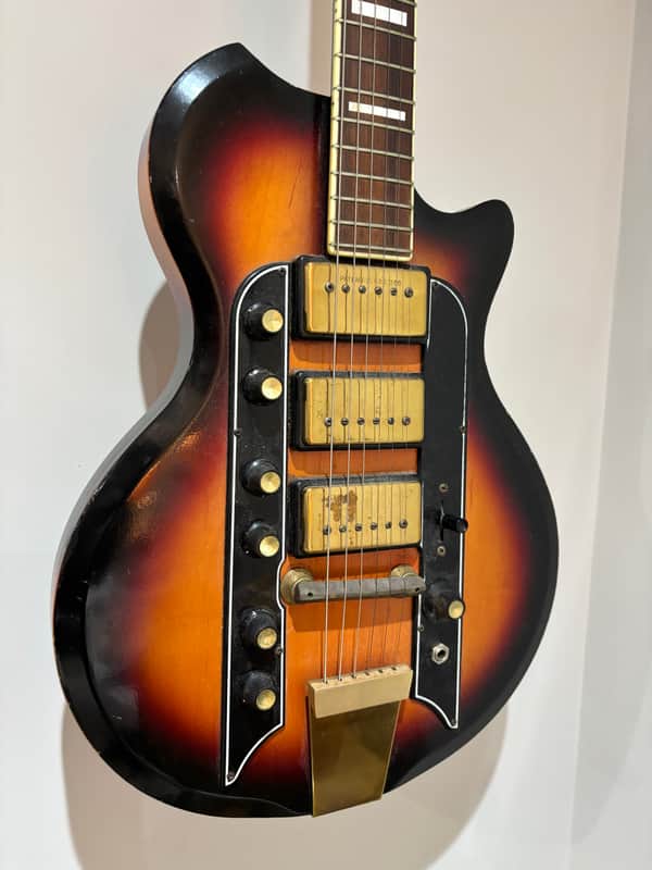 Airline Town and Country 1959 - Sunburst - Very Good