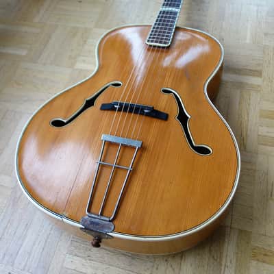 Fasan solid top archtop guitar ~1959 - natural - rare German vintage image 3