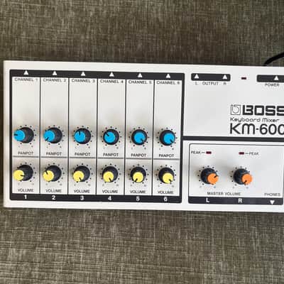 ★☆BOSS KM-600 キーボードミキサー Boss KM-600 Keyboard Mixer | Reverb
