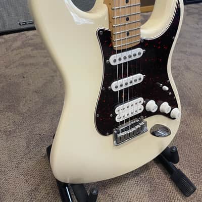 Fender American Standard Stratocaster - Made in USA 2006 image 2