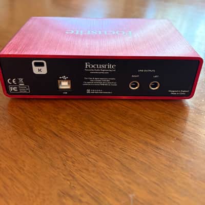 Focusrite Scarlett 2i2 (2nd Gen) USB Audio Interface Studio Recording image 5