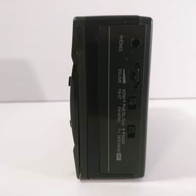 TOSHIBA KT-4529 Walkman Cassette Player Radio Working Perfectly Japan 1980s image 6