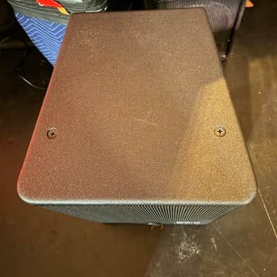 Yamaha DSR115 15" 2 way Powered Loudspeakers image 5