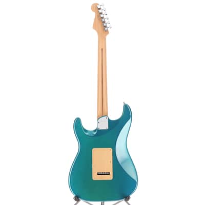 Fender Limited Edition American Ultra II Stratocaster HSS, Roasted Maple Fingerboard, Aurora (RC4) (01043) image 7